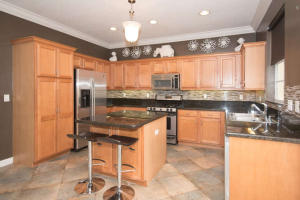 617 Moondancer Ct