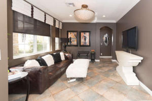 617 Moondancer Ct
