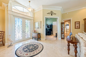 8220 Lakeview Dr