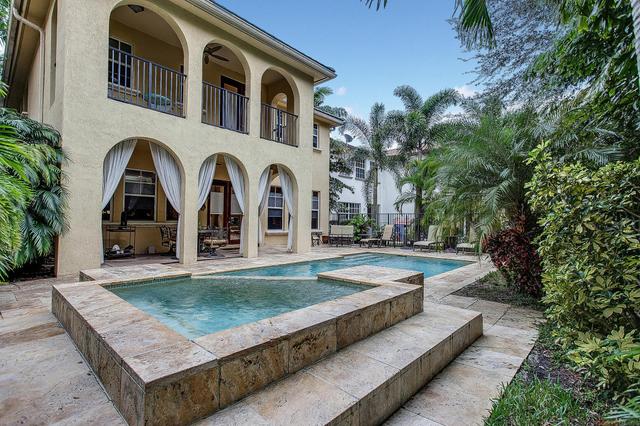 964 Mill Creek Dr