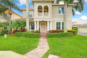 8208 Calterra Dr, Palm Beach Gardens FL 33418