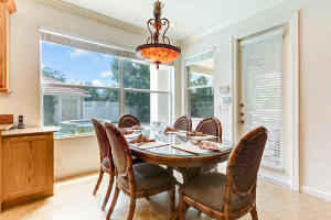 8208 Calterra Dr, Palm Beach Gardens FL 33418