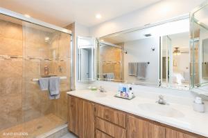 For Sale: 807 8th Ter #807 Palm Beach Gardens, FL 33418