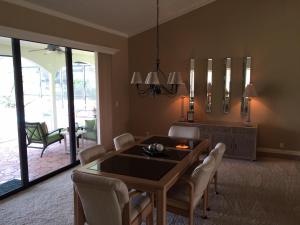 3 Carlisle Ct