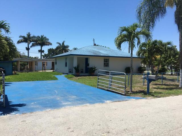 326 Avenida Del Rio