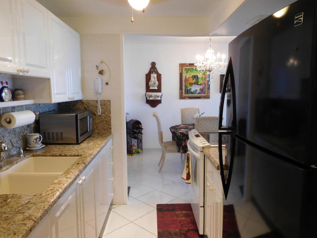 2121 N Ocean Blvd #1106W