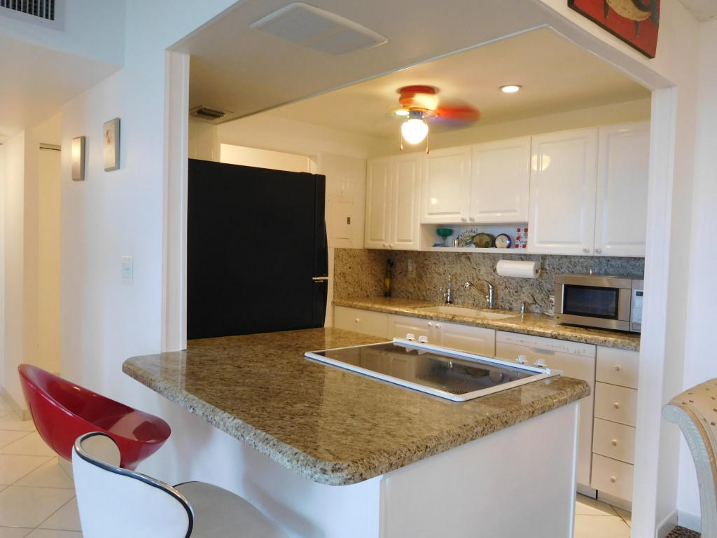 2121 N Ocean Blvd #1106W