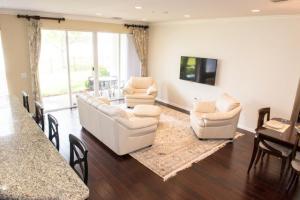For Sale: 1472 NW 48th Ln Boca Raton, FL 33431