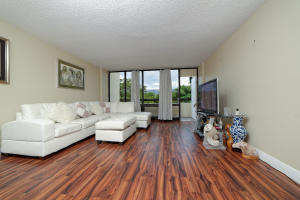 1401 S Federal Hwy #402