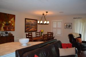 38 SW 5th Way
