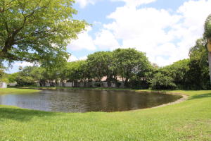 For Sale: 8220 Hampton Wood Dr Boca Raton, FL 33433