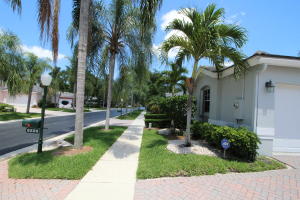For Sale: 8220 Hampton Wood Dr Boca Raton, FL 33433