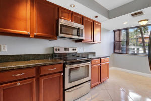 For Sale: 624 NE 20th Ln #APT 624 Boynton Beach, FL 33435