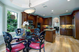 37 Spanish River Dr
