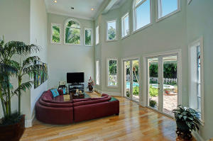 37 Spanish River Dr