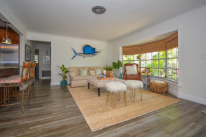 111 SE 7th Ave