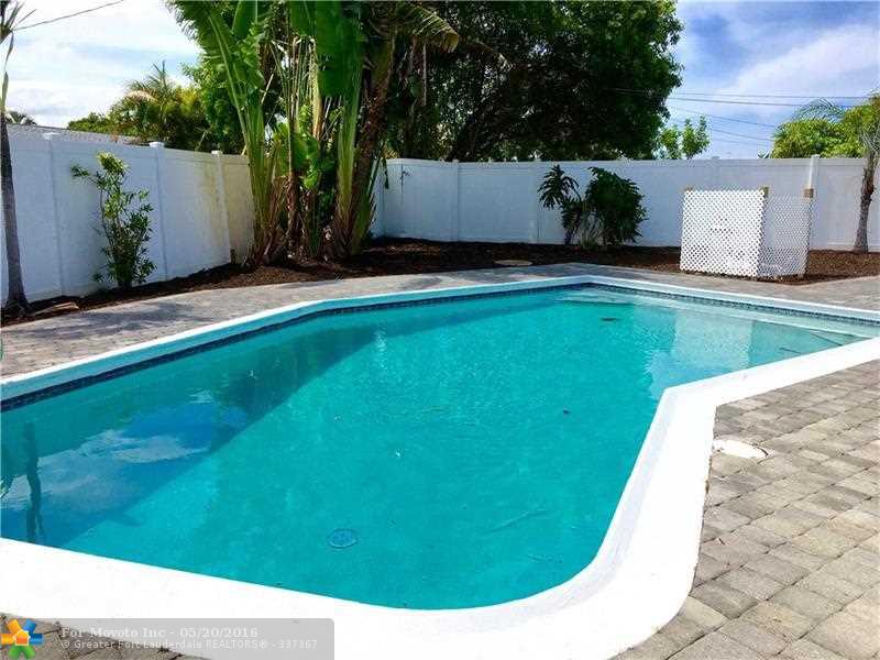 1325 SE 1st Ave, Deerfield Beach FL 33441