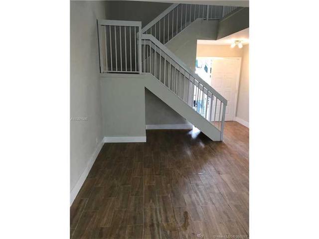 3018 Lake Shore Dr #3018