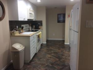 820 Lavers Cir #G208