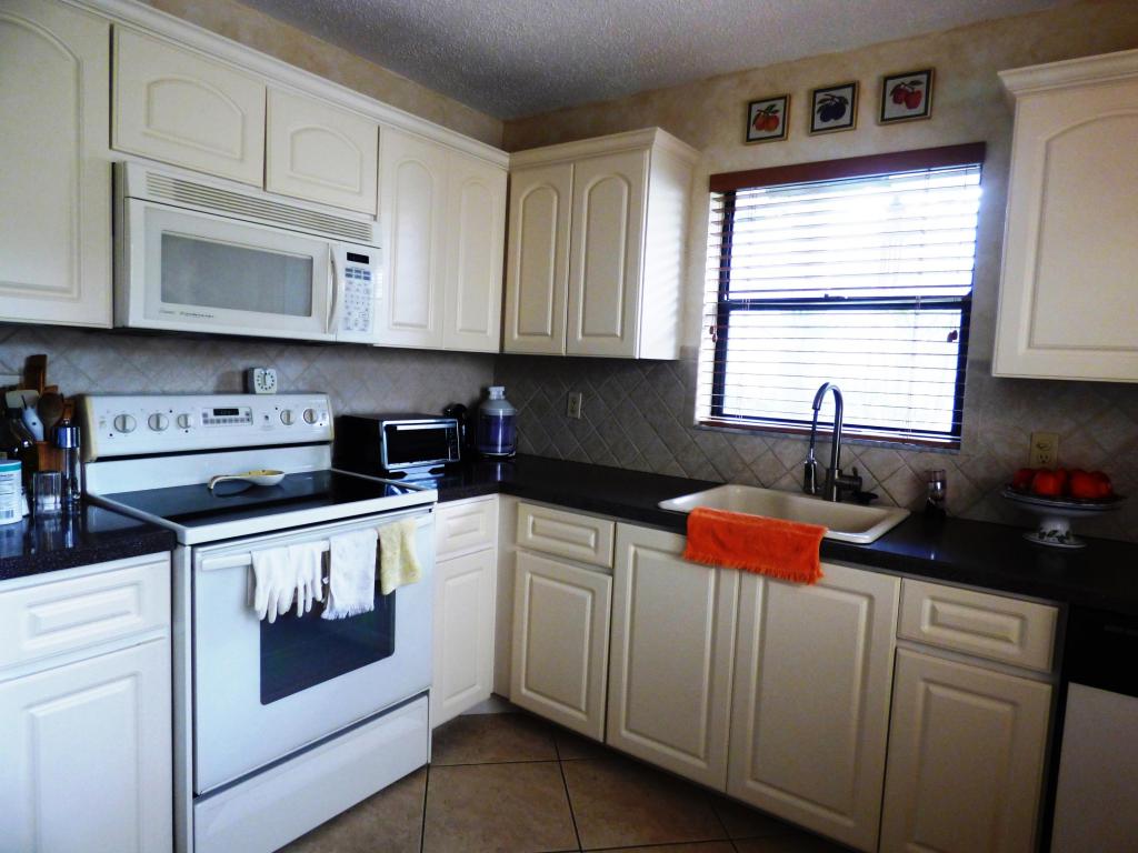 835 NW 26th Ave