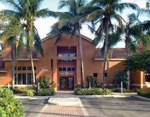 1760 Palm Cove Blvd #APT 5-108, Delray Beach FL 33445
