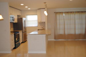 900 High Point Blvd #B