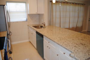 900 High Point Blvd #B
