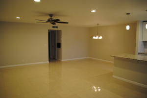 900 High Point Blvd #B