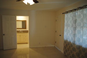 900 High Point Blvd #B
