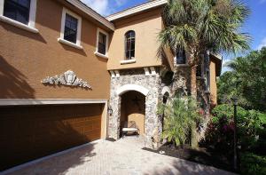 3452 Collonade Dr