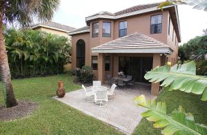 3452 Collonade Dr