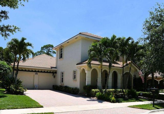 1025 N Jeaga Dr