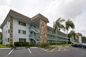 3201 Waterview Cir #3201