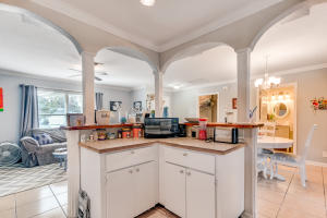 3281 Artesian Dr