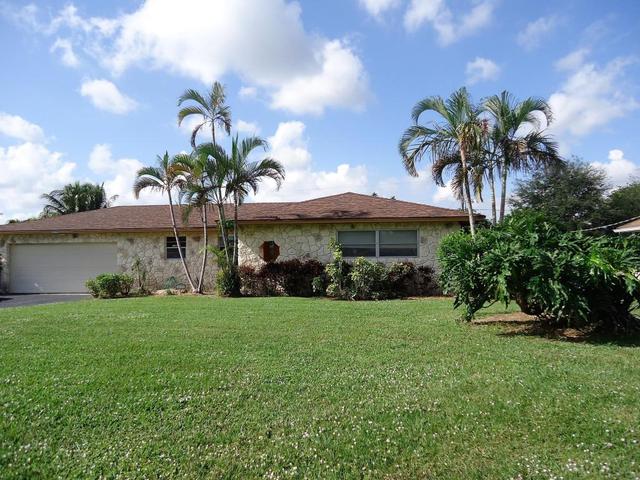 3155 Medinah Cir