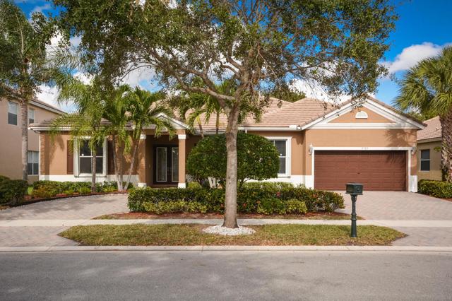 8727 Tierra Lago Cv