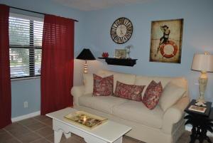 7221 Golf Colony Ct #204