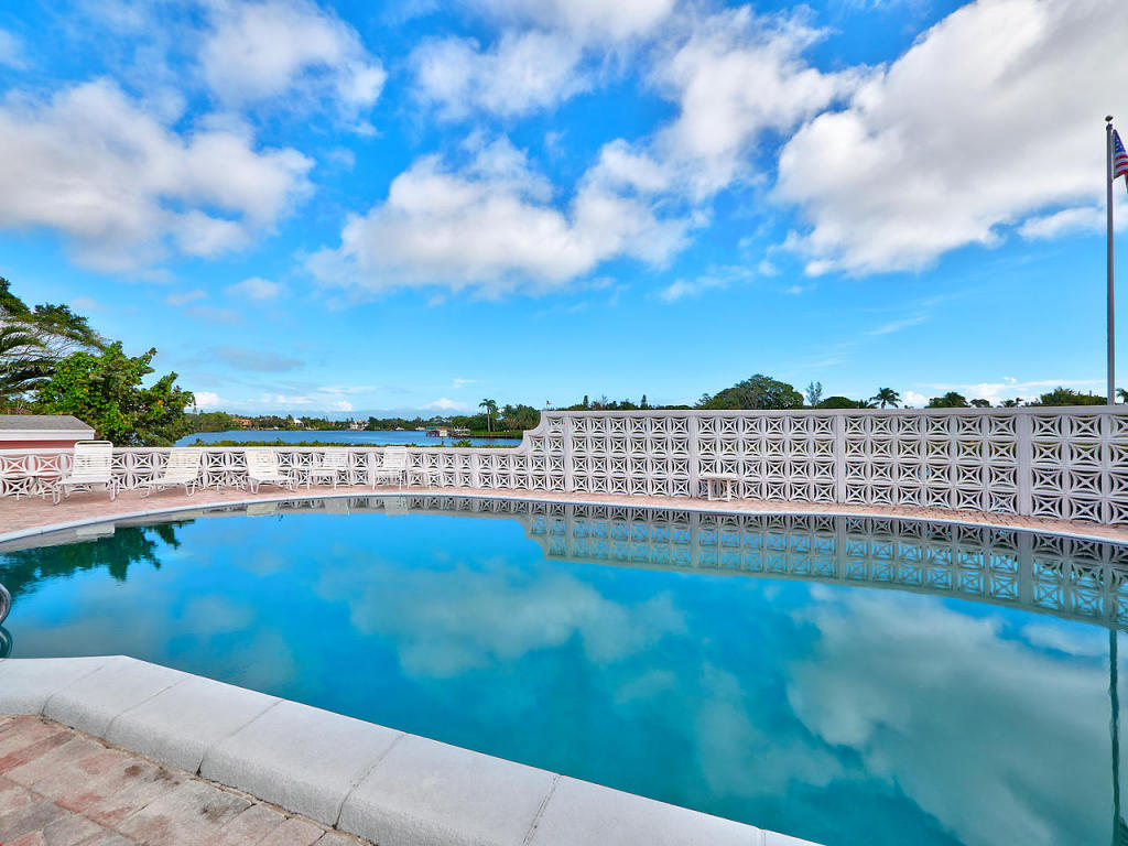 475 Tequesta Dr #7