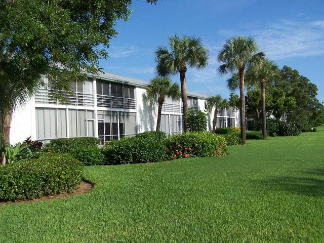 18081 SE Country Club Dr #105