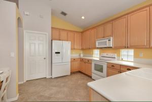 For Sale: 9300 Cove Point Cir Boynton Beach, FL 33472