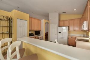 For Sale: 9300 Cove Point Cir Boynton Beach, FL 33472