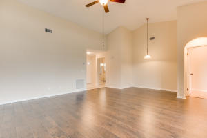 5785 Parkwalk Dr #124