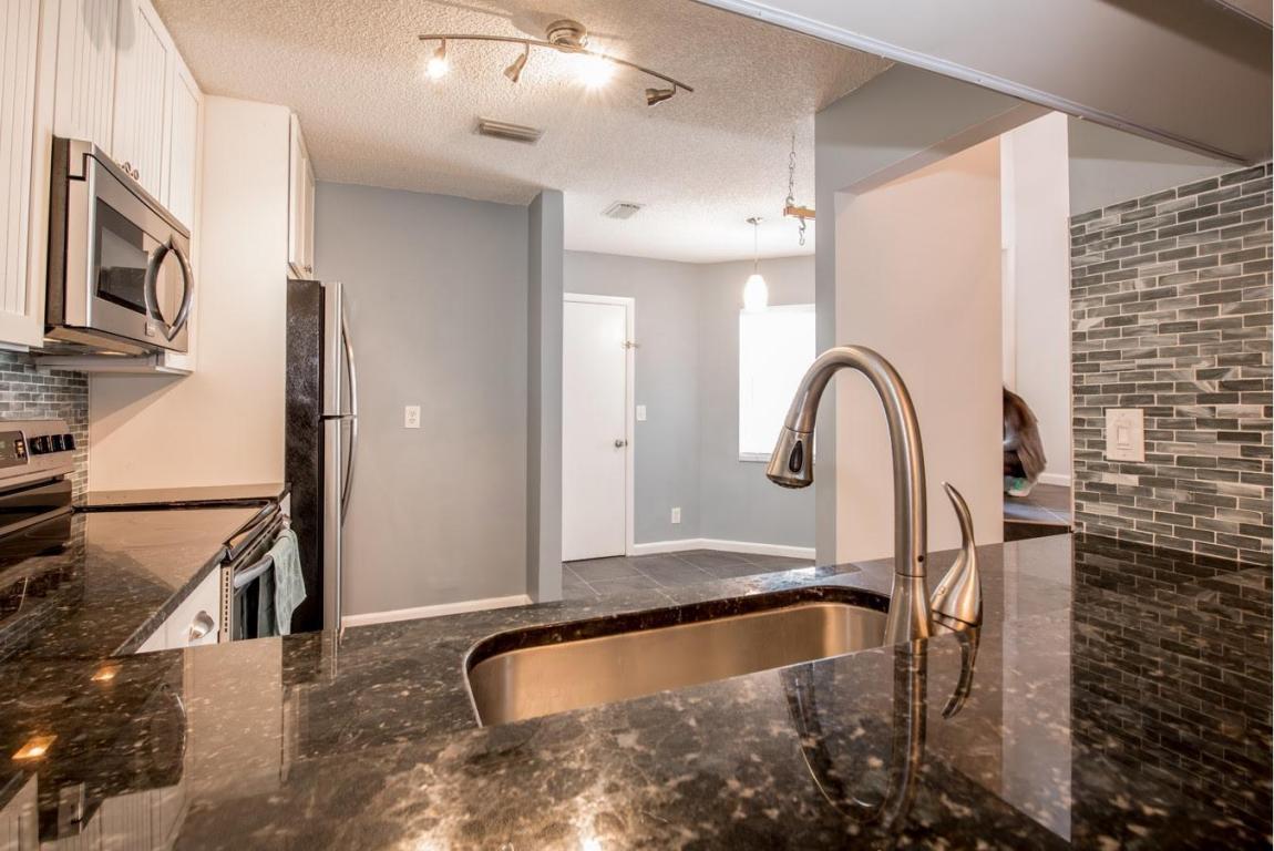 1004 Ocean Dunes Cir
