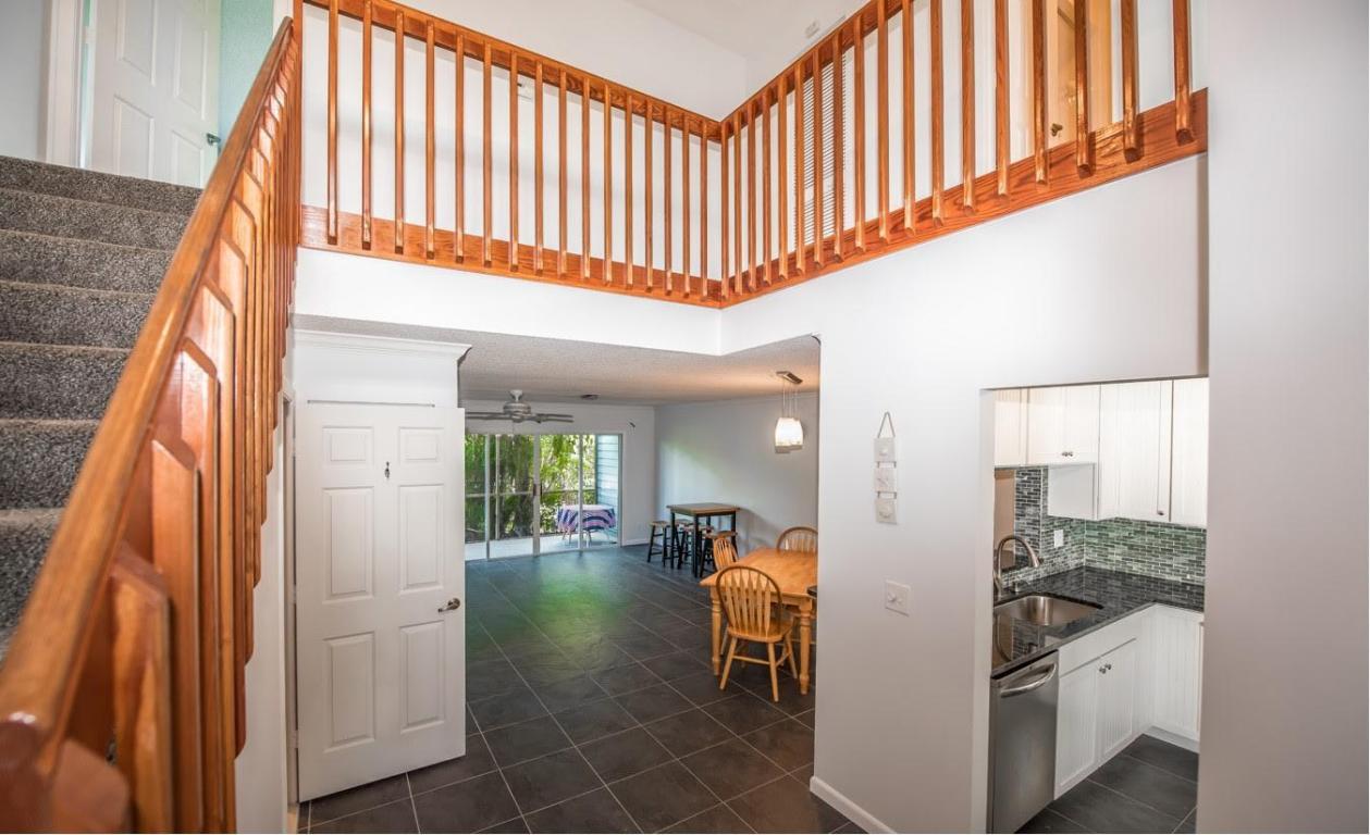 1004 Ocean Dunes Cir