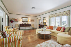 210 Fairview Rd
