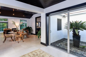 160 Reef Rd