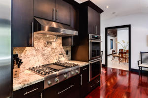 160 Reef Rd