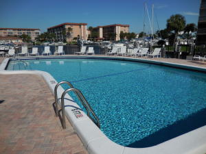 921 Gardenia Dr #272