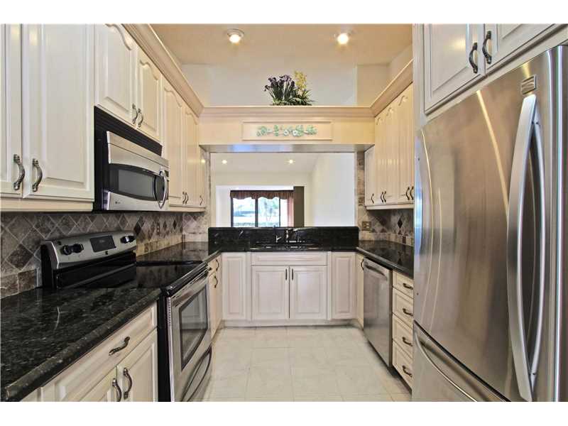 5266 Fairway Woods Dr #4011