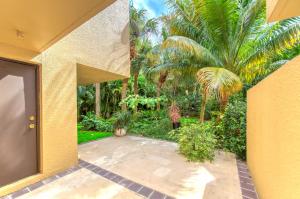700 St Albans Dr #700